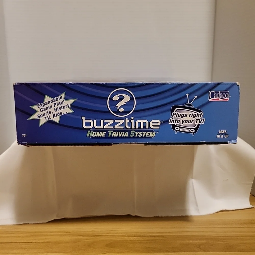Vintage New Cadaco Buzztime Home Trivia System With Game Console & 2 Controllers